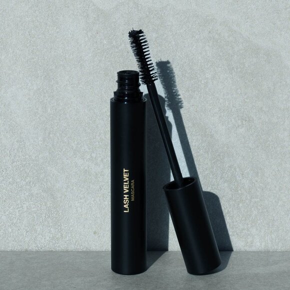 Lash Velvet Mascara - Picture 1 of 1